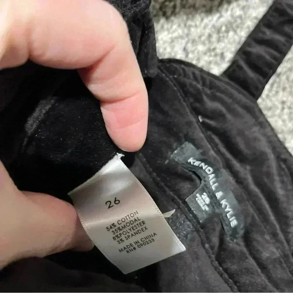 Kendall & Kylie Jumpsuit Women Size 26 Black Velvet Adjustable - Picture 10 of 11